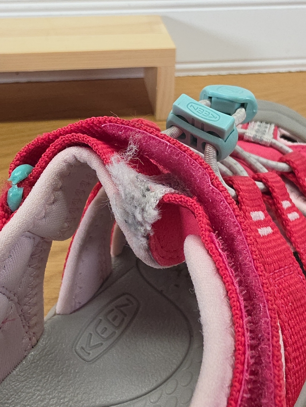 Keen Girls Newport H2 Sandals Raspberry/Giggle Pink Size 1 - Picture 6 of 7